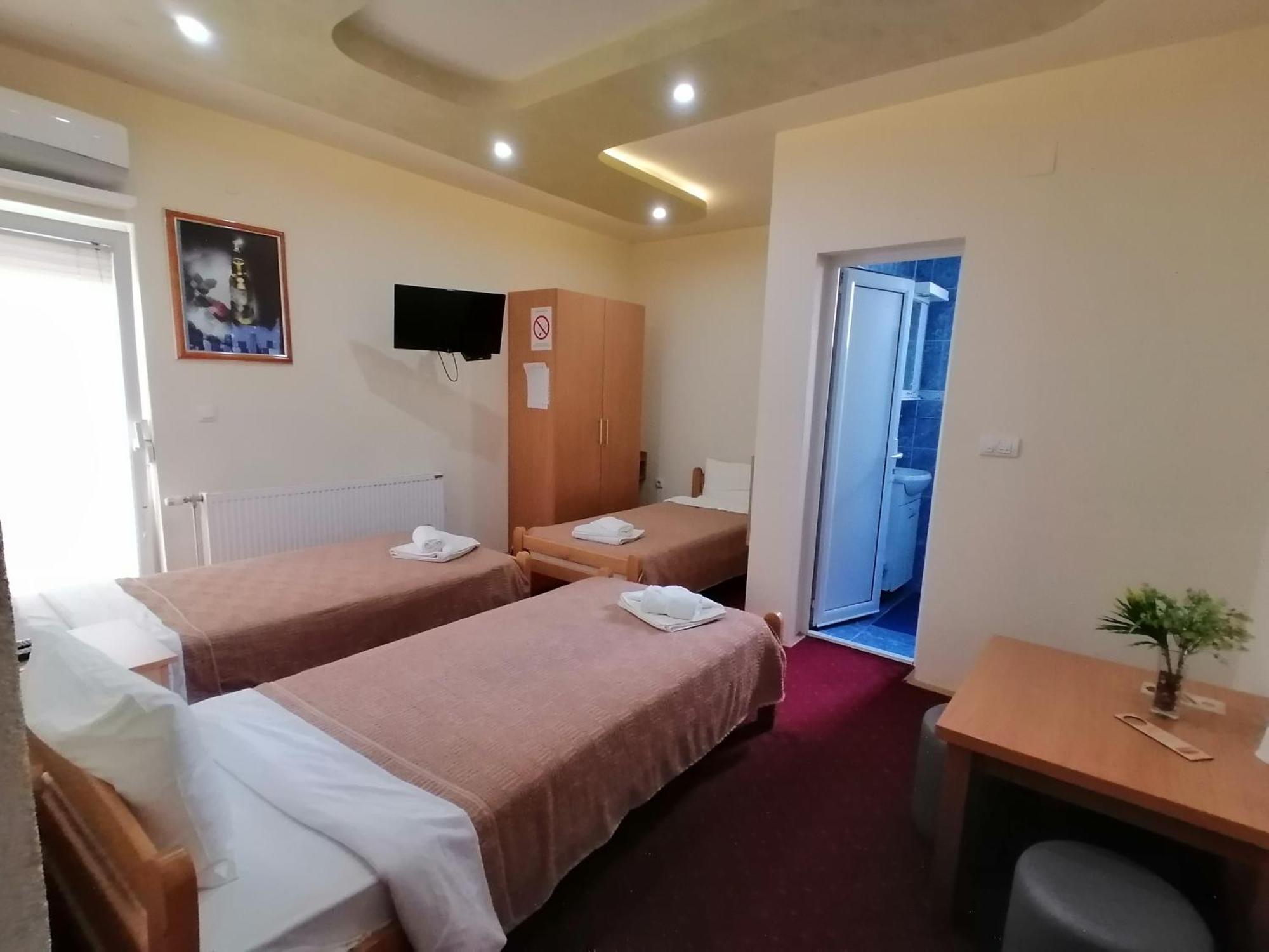 Svilajnac Hotel Talija מראה חיצוני תמונה